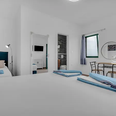 Irena With Heated Pool And Sea View Feriehus *