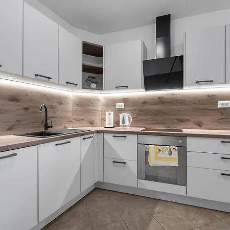 Irena With Heated Pool And Sea View Feriehus *