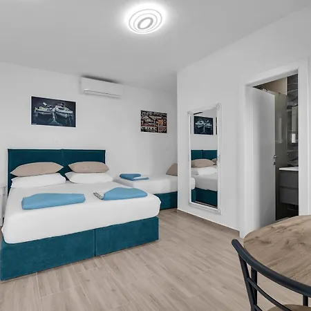 Irena With Heated Pool And Sea View Ferienhaus