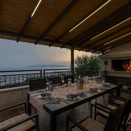 Irena With Heated Pool And Sea View Ferienhaus Makarska