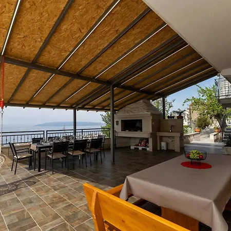 Irena With Heated Pool And Sea View Ferienhaus