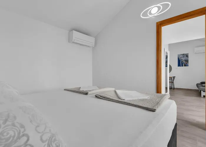 Irena With Heated Pool And Sea View * Makarska