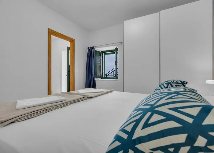 Irena With Heated Pool And Sea View * Makarska