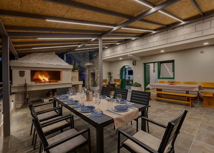 Irena With Heated Pool And Sea View